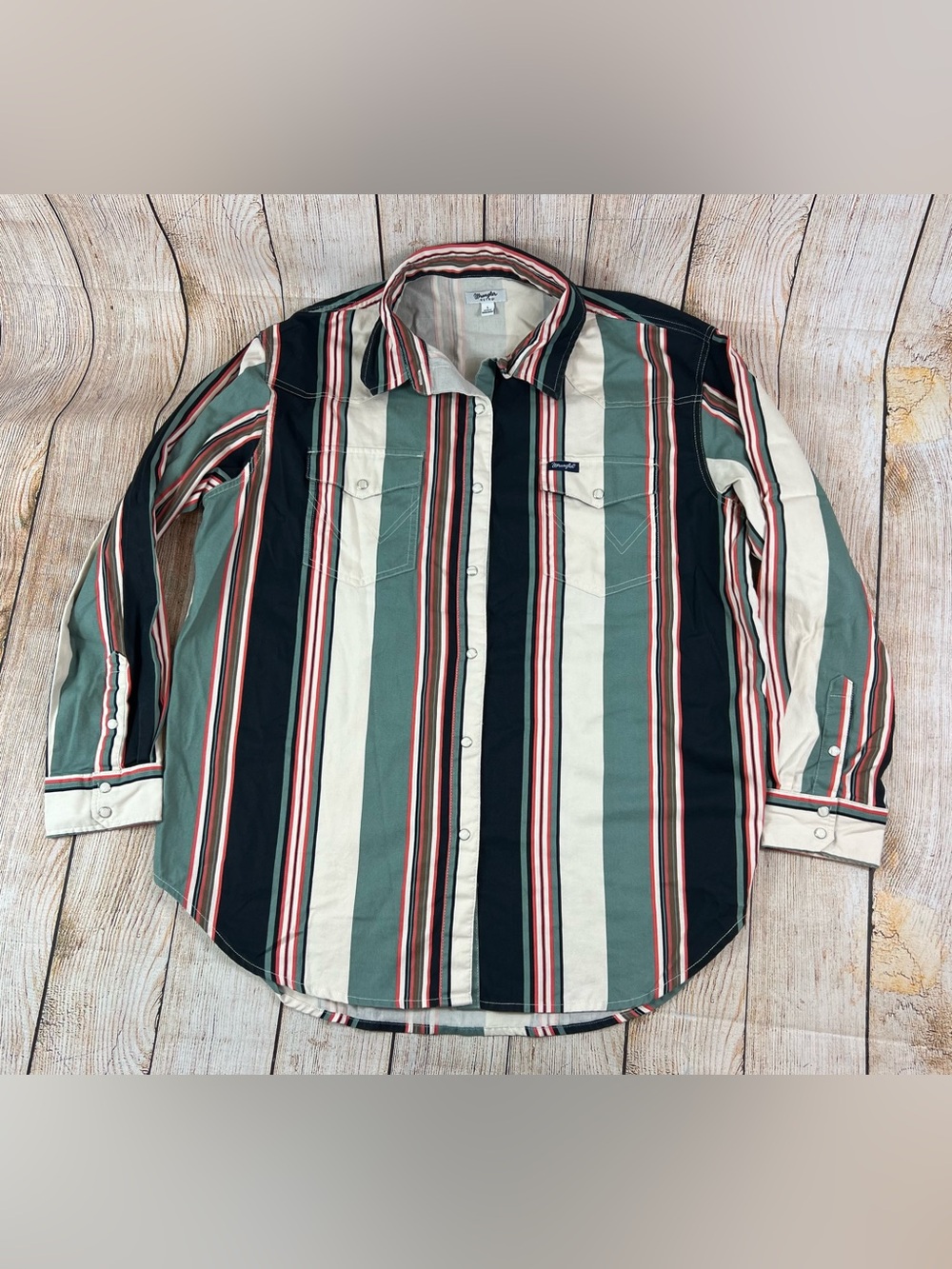 Women’s Wrangler Brushpopper Boyfriend Western Pearl Snap Shirt Size Large